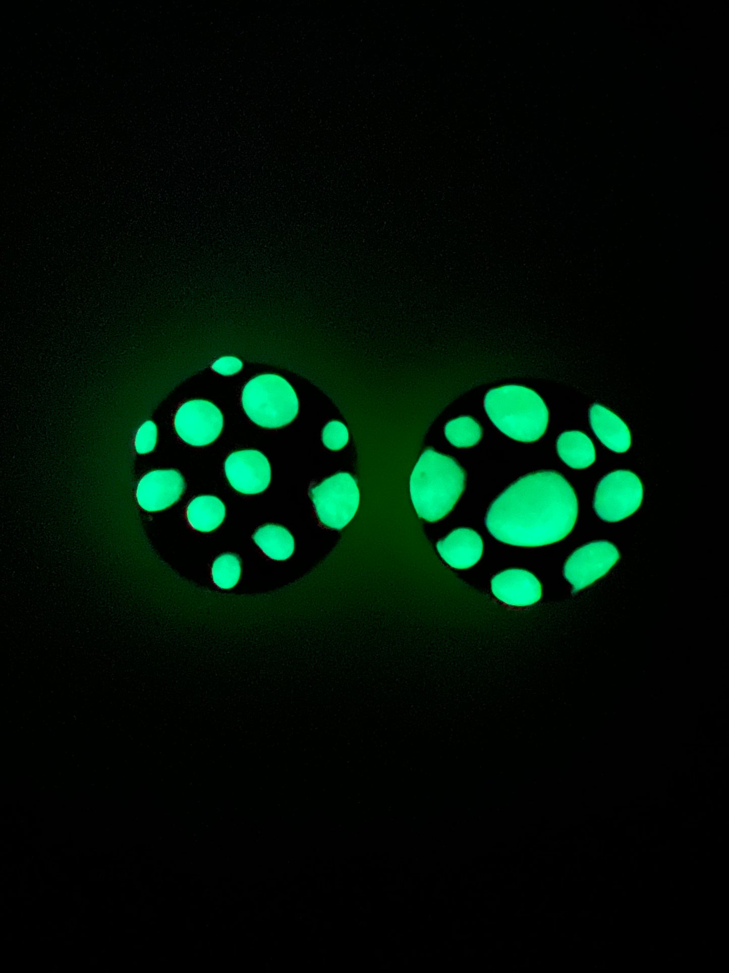 Red Mushroom Knobs(glow in the dark)